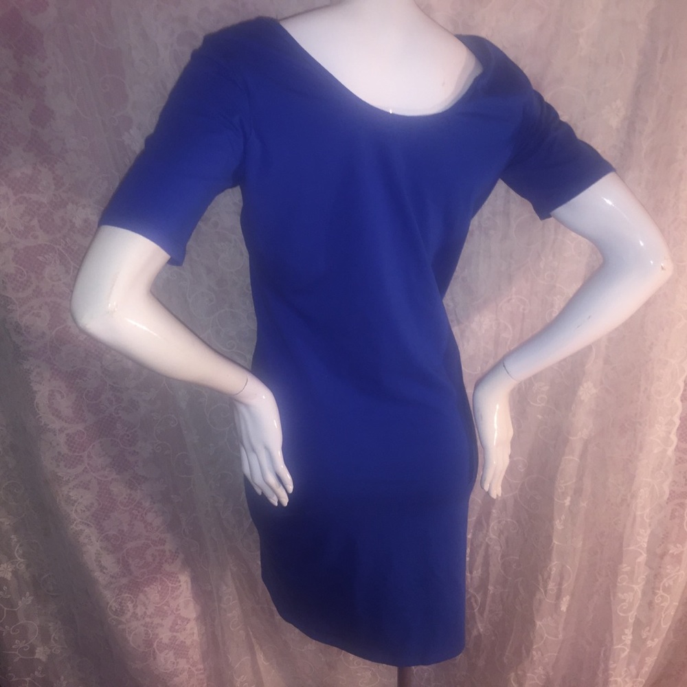Dress - Picture 4 of 4